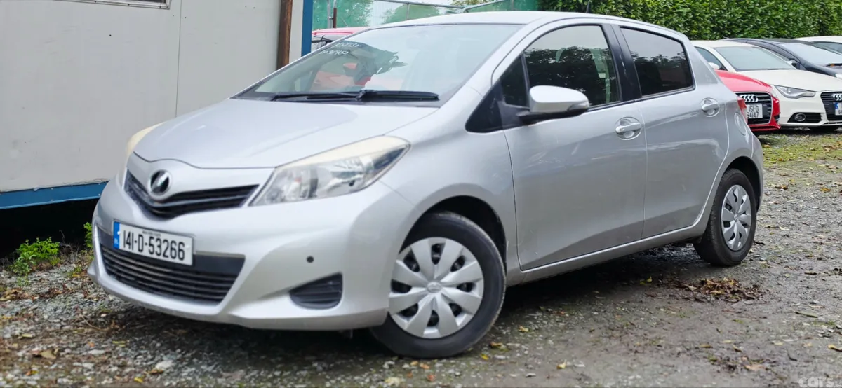 Toyota Vitz Hatchback, Petrol, 2014, Silver