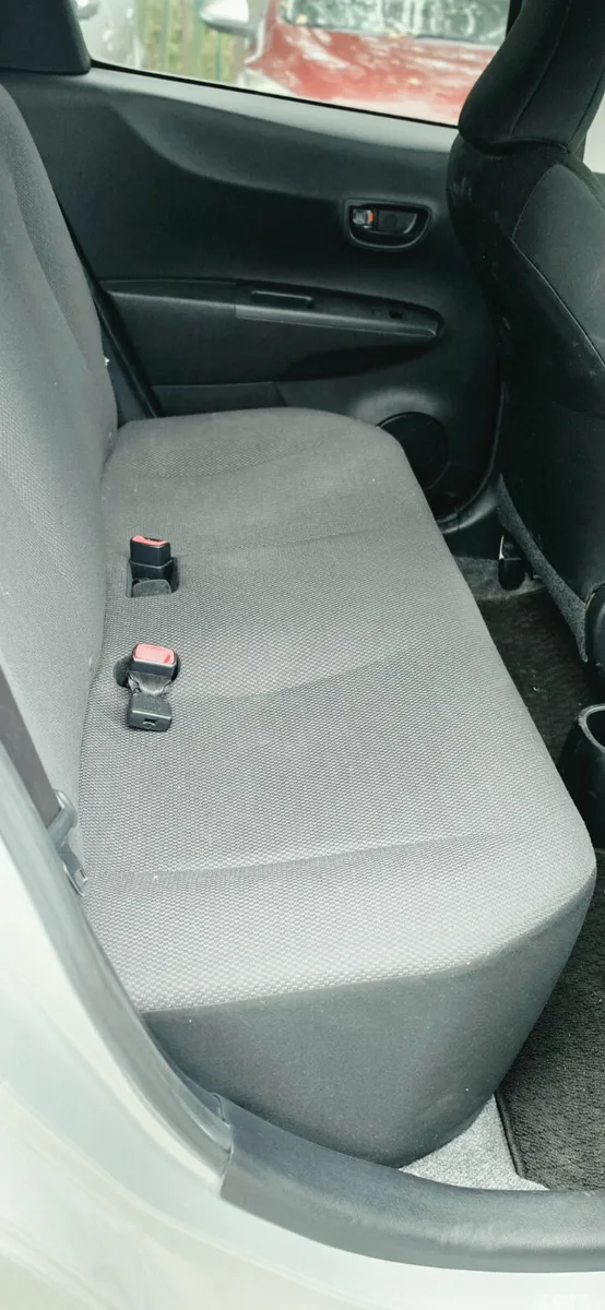 Toyota Vitz Hatchback, Petrol, 2014, Silver