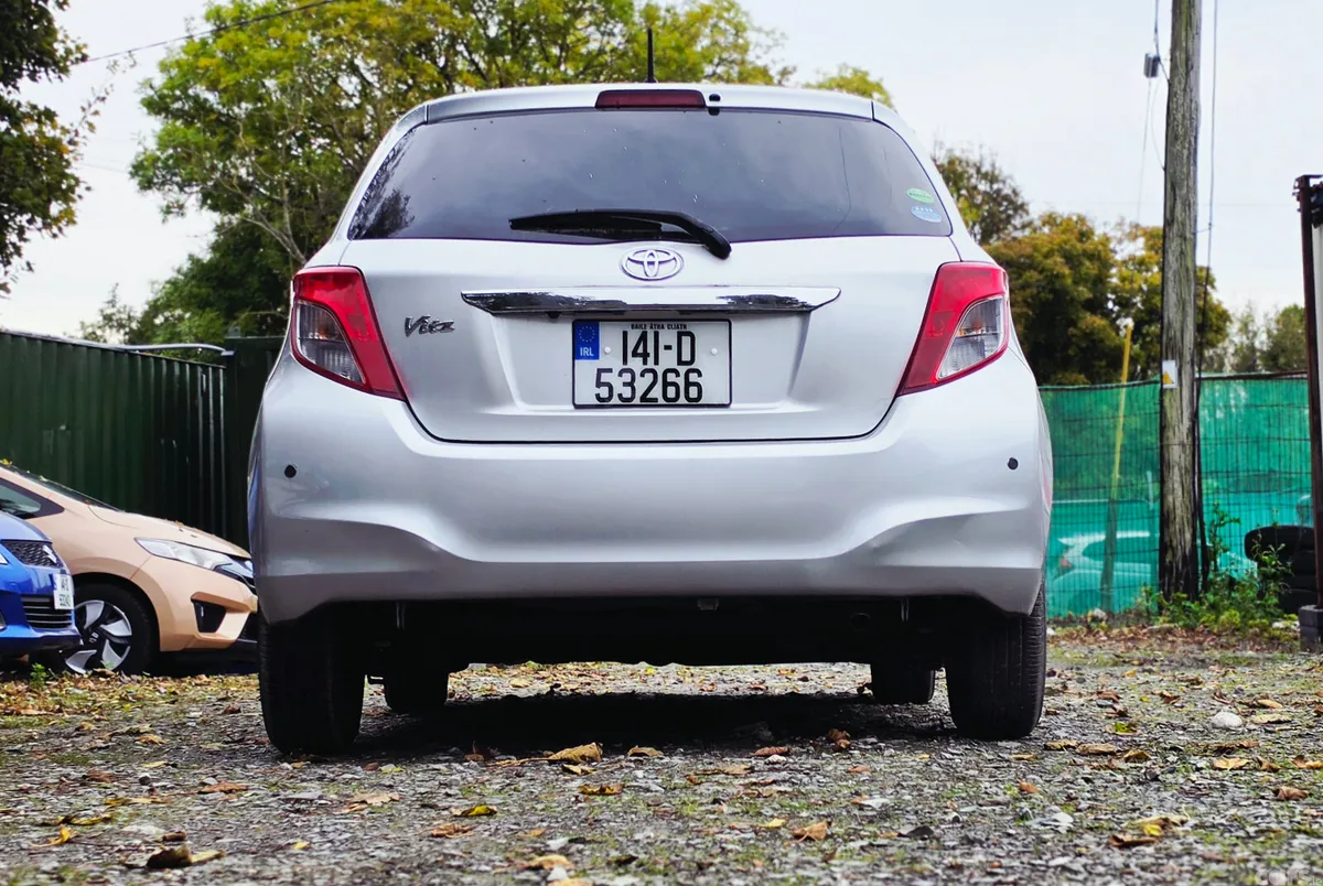 Toyota Vitz Hatchback, Petrol, 2014, Silver