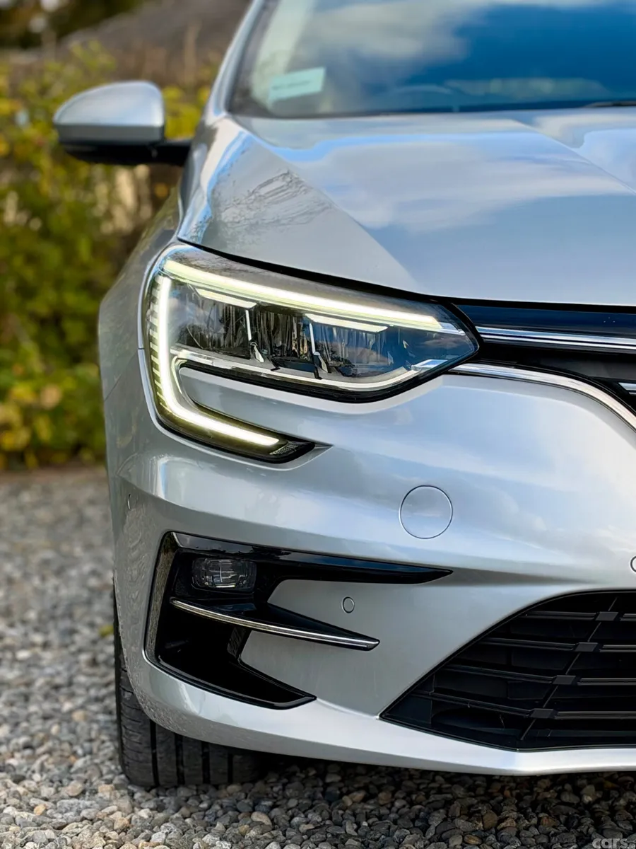 Renault Megane Estate, Petrol Plug-in Hybrid, 2021, Grey