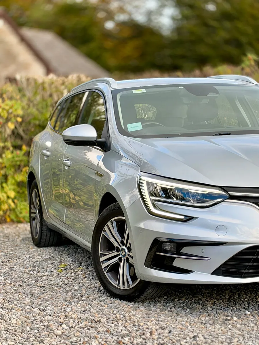 Renault Megane Estate, Petrol Plug-in Hybrid, 2021, Grey