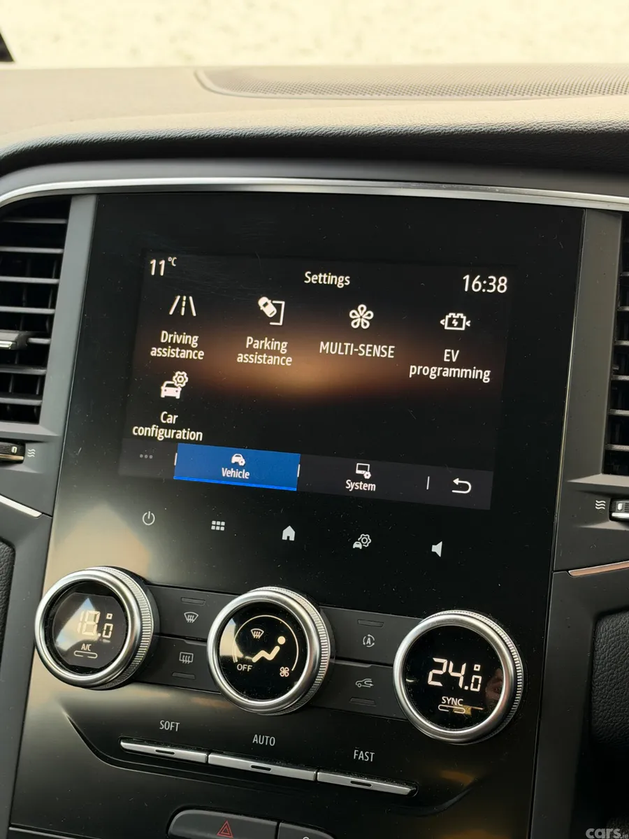 Renault Megane Estate, Petrol Plug-in Hybrid, 2021, Grey