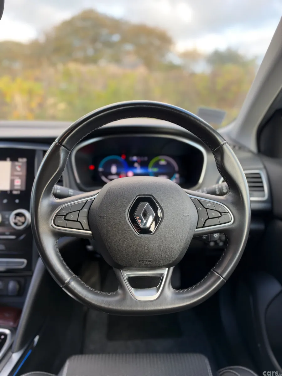 Renault Megane Estate, Petrol Plug-in Hybrid, 2021, Grey