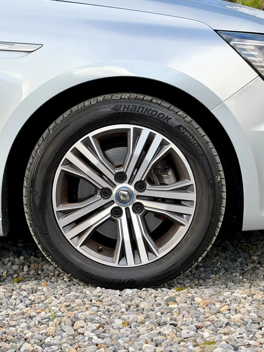 Renault Megane Estate, Petrol Plug-in Hybrid, 2021, Grey