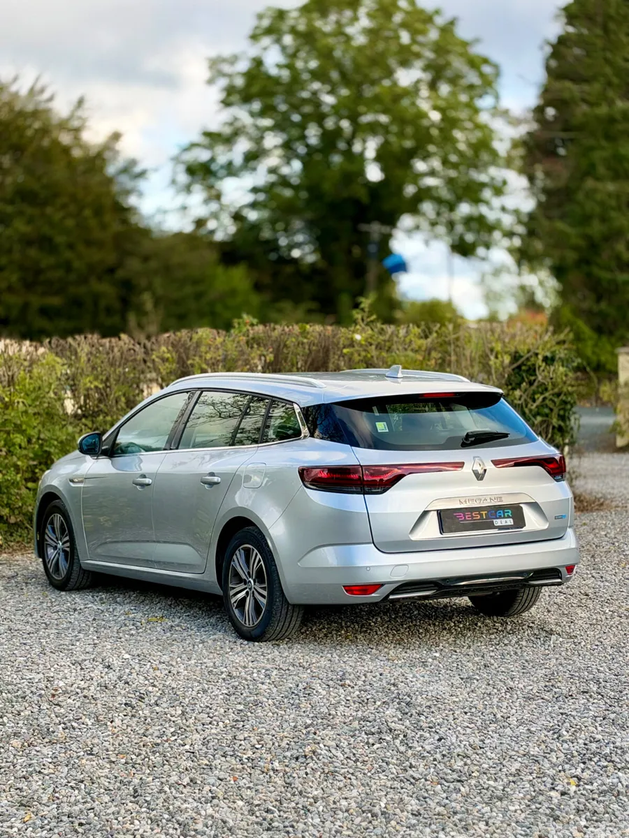 Renault Megane Estate, Petrol Plug-in Hybrid, 2021, Grey