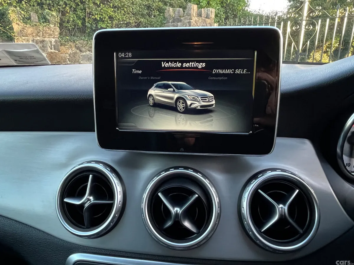 Mercedes-Benz GLA SUV, Diesel, 2016, White