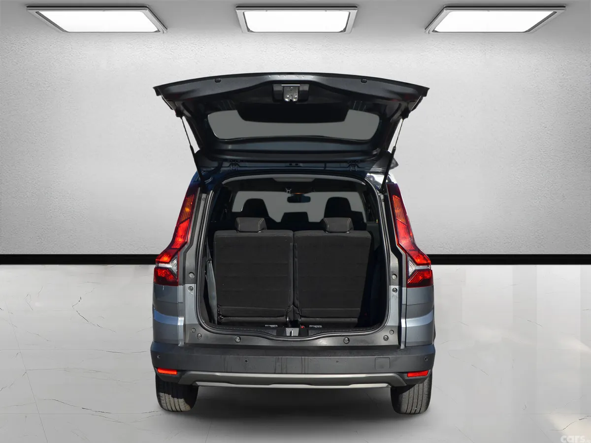 Dacia Jogger MPV, Petrol, 2024, Grey