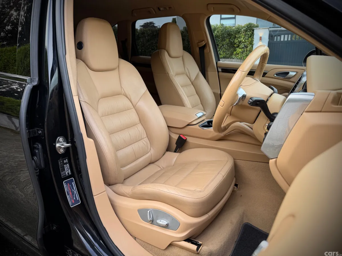 Porsche Cayenne SUV, Diesel, 2012, Black