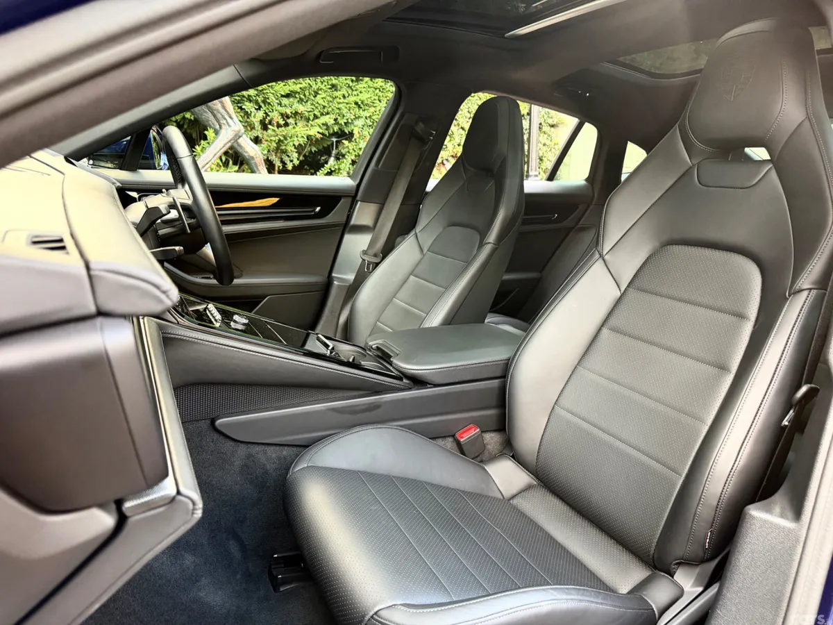 Porsche Panamera Hatchback, Petrol Plug-in Hybrid, 2024, Blue
