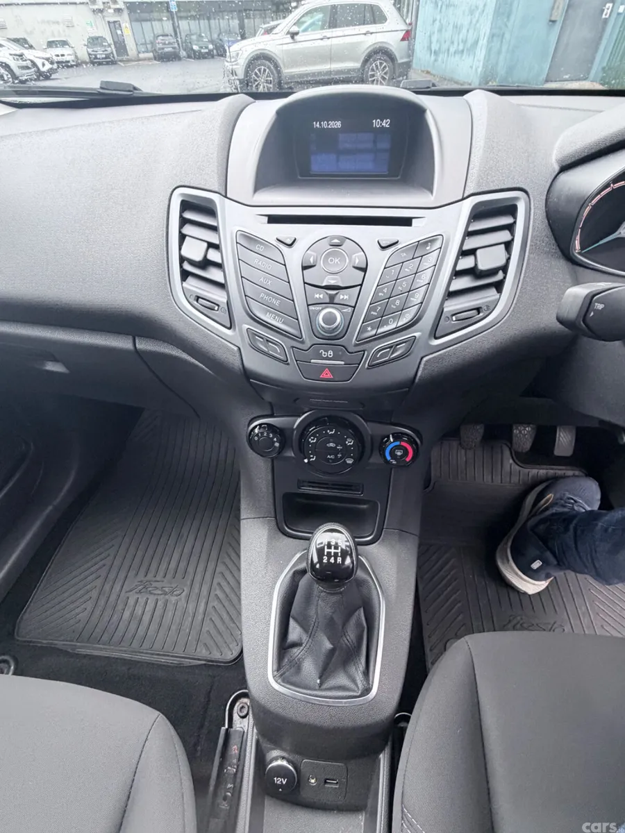 Ford Fiesta Hatchback, Petrol, 2016, Grey