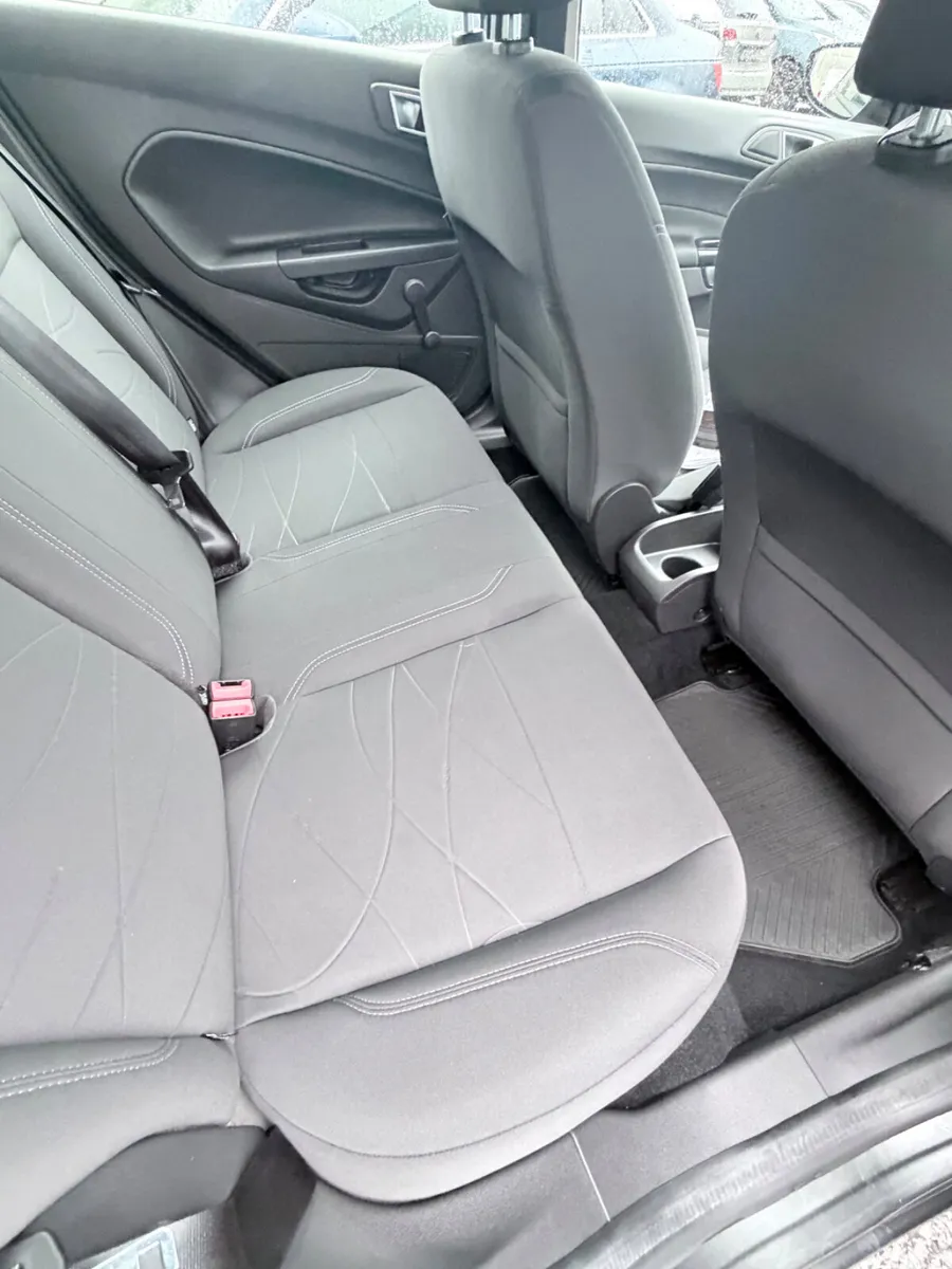 Ford Fiesta Hatchback, Petrol, 2016, Grey