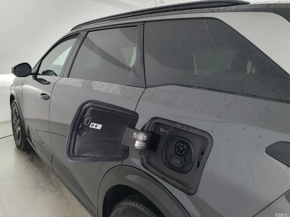 Peugeot 5008 SUV, Electric, 2026, Grey