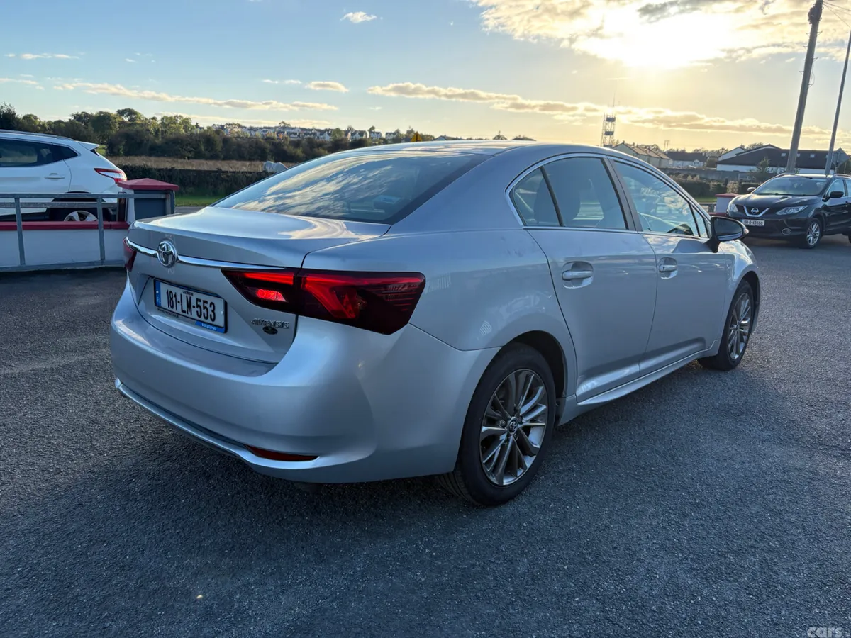 Toyota Avensis Saloon, Diesel, 2018, Silver