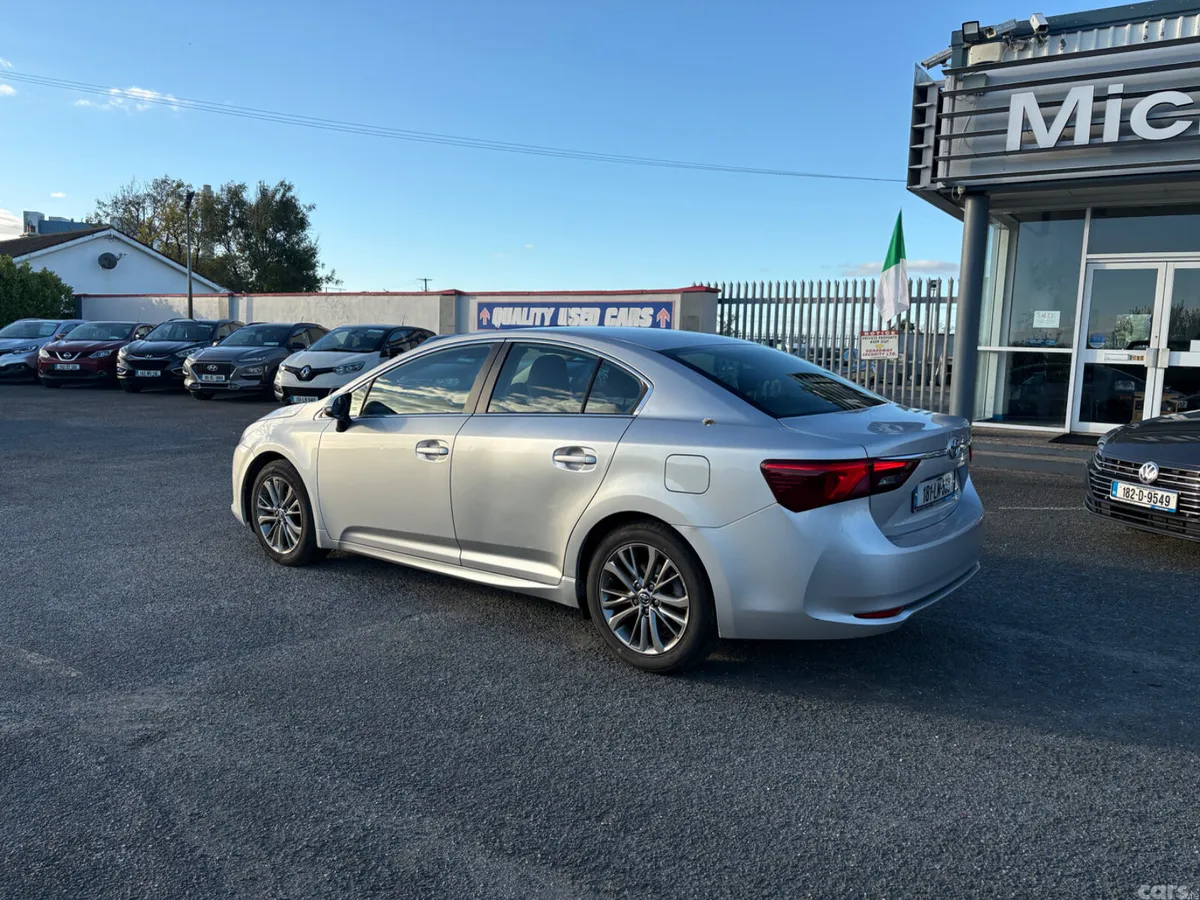 Toyota Avensis Saloon, Diesel, 2018, Silver