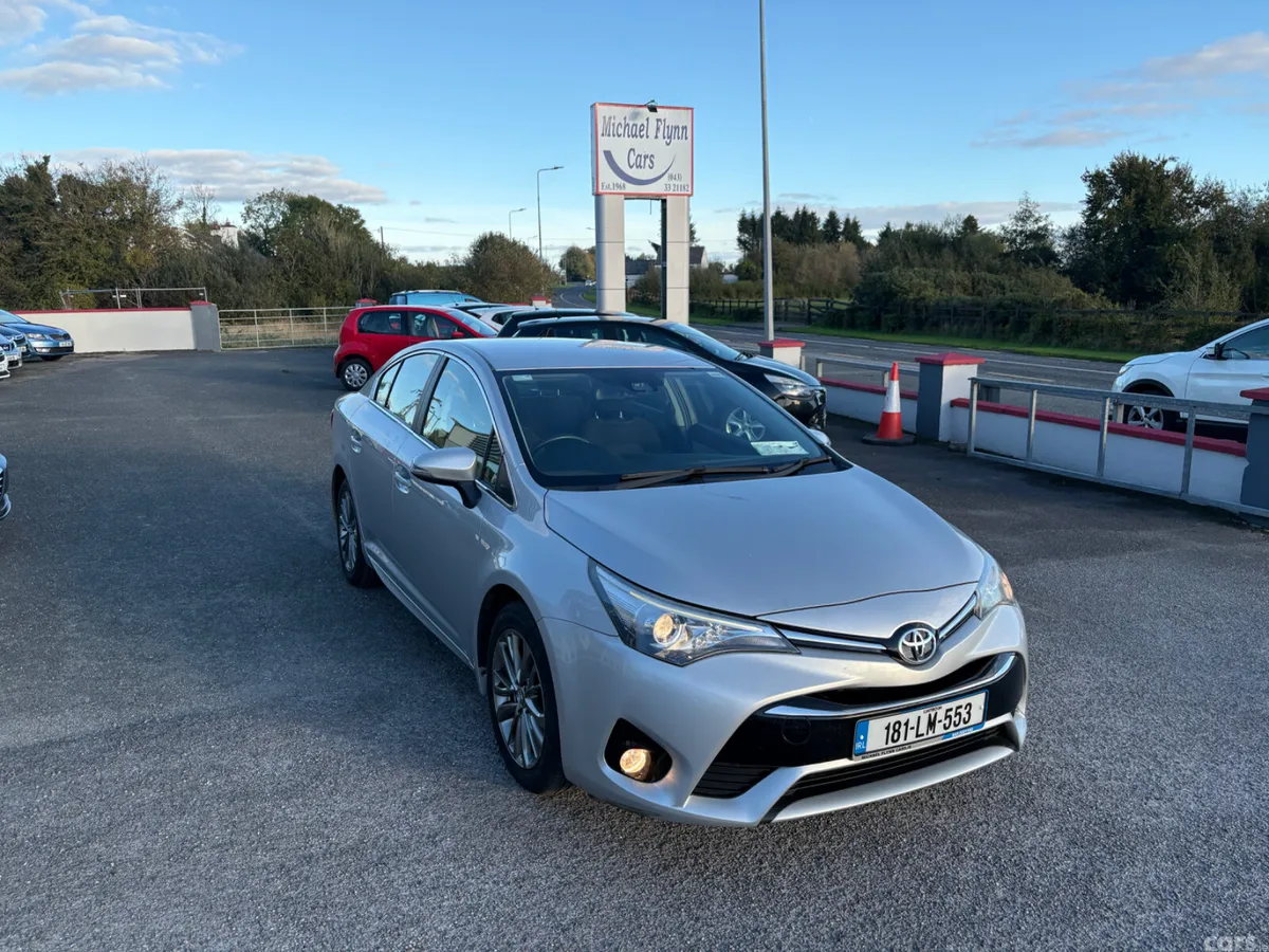 Toyota Avensis Saloon, Diesel, 2018, Silver