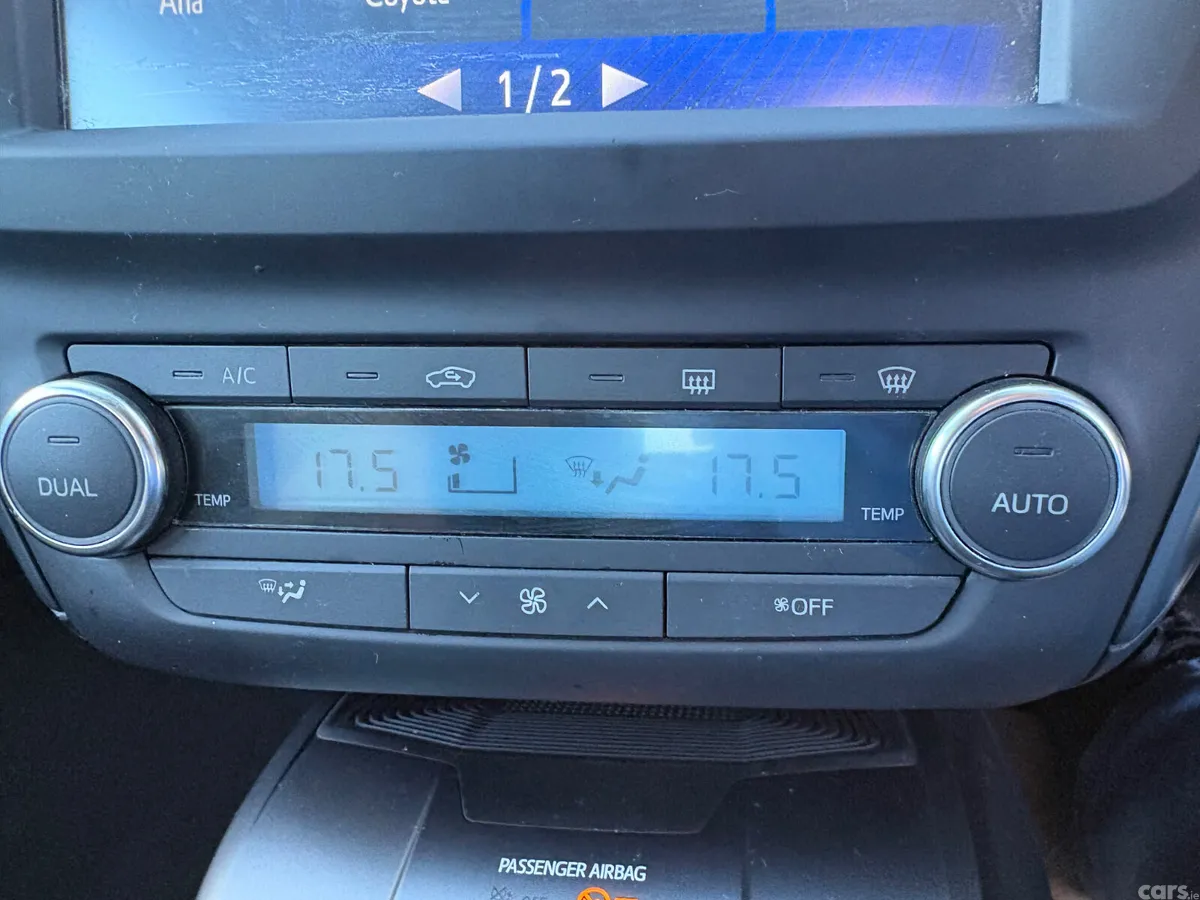 Toyota Avensis Saloon, Diesel, 2018, Silver