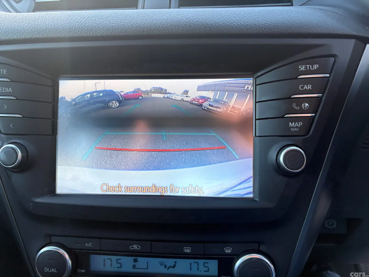 Toyota Avensis Saloon, Diesel, 2018, Silver