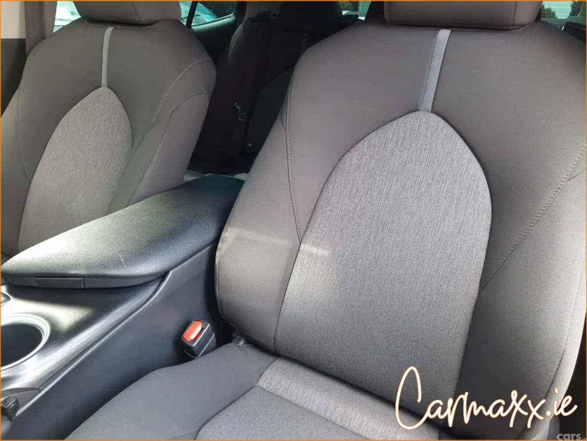 Toyota Camry Saloon, Petrol Hybrid, 2021, Grey