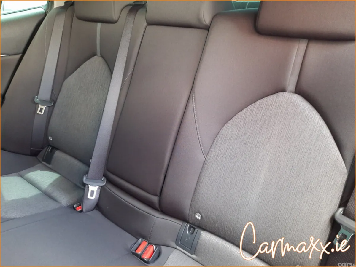 Toyota Camry Saloon, Petrol Hybrid, 2021, Grey