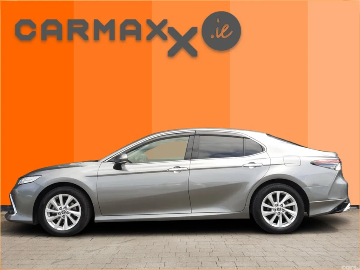 Toyota Camry Saloon, Petrol Hybrid, 2021, Grey
