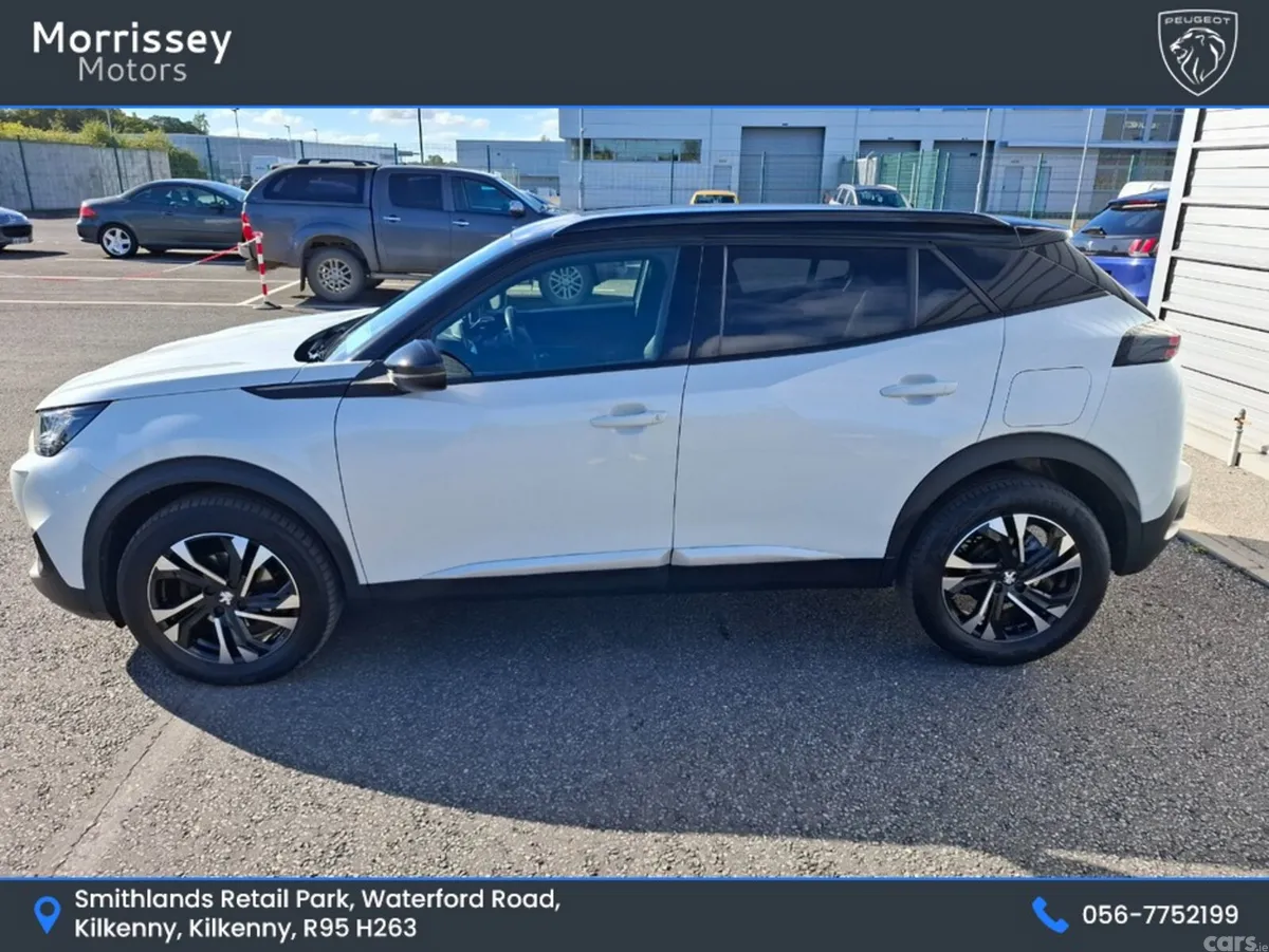 Peugeot 2008 MPV, Petrol, 2023, White