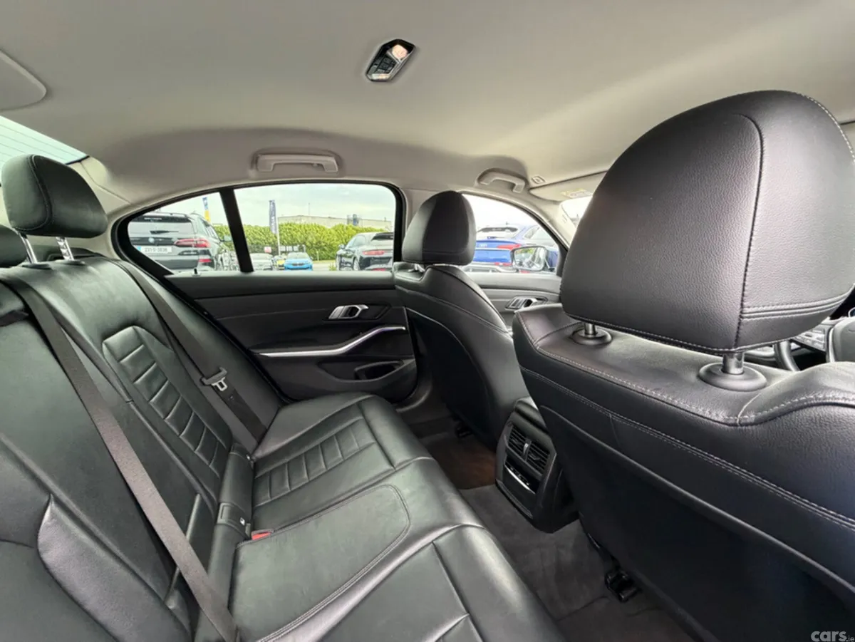 BMW 3-Series Saloon, Petrol Plug-in Hybrid, 2020, Blue