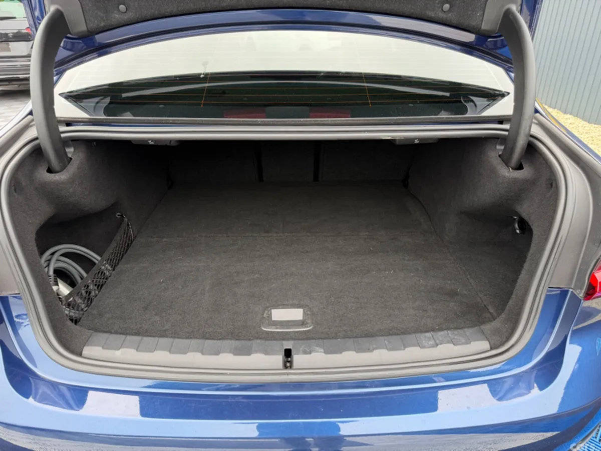 BMW 3-Series Saloon, Petrol Plug-in Hybrid, 2020, Blue