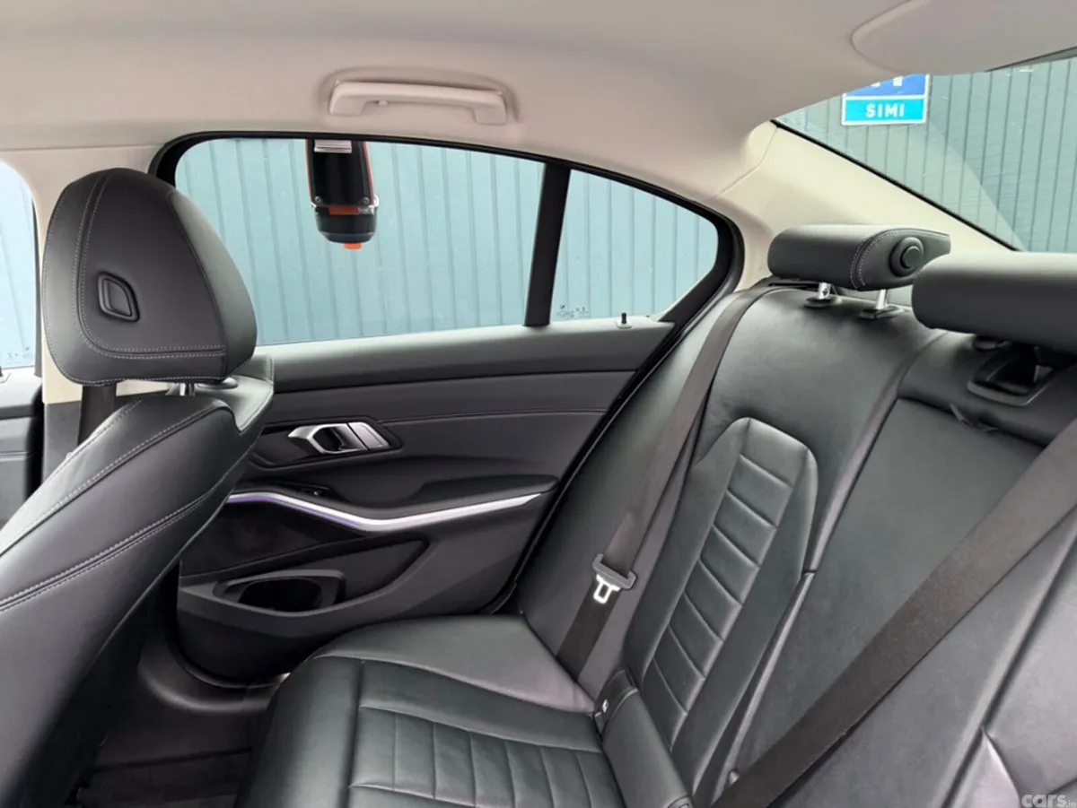 BMW 3-Series Saloon, Petrol Plug-in Hybrid, 2020, Blue