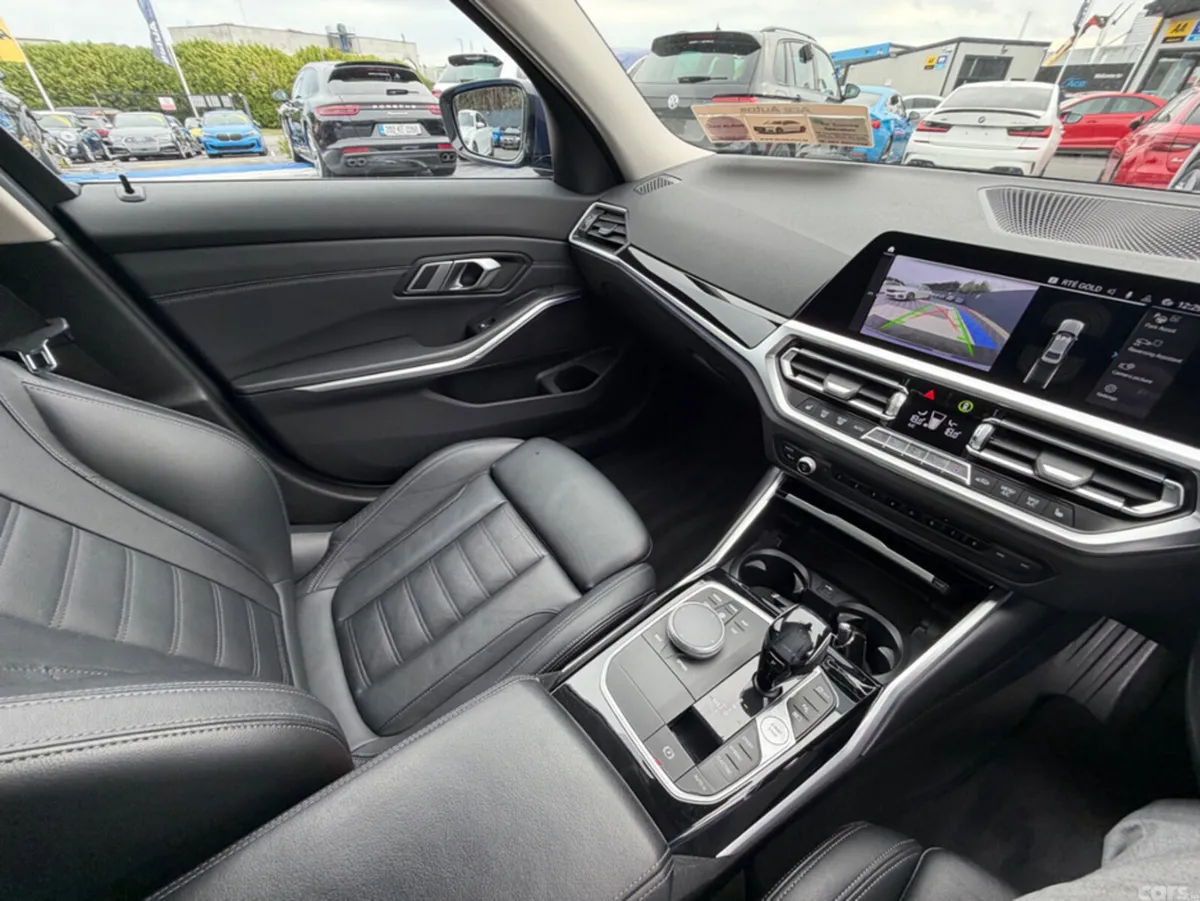 BMW 3-Series Saloon, Petrol Plug-in Hybrid, 2020, Blue