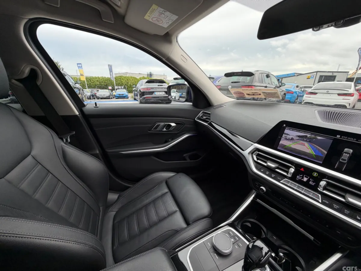 BMW 3-Series Saloon, Petrol Plug-in Hybrid, 2020, Blue