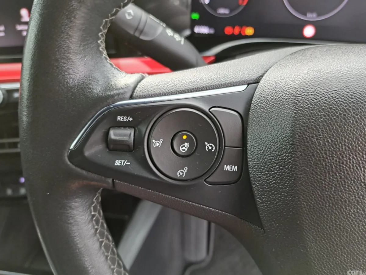 Opel Mokka SUV, Petrol, 2023, Grey