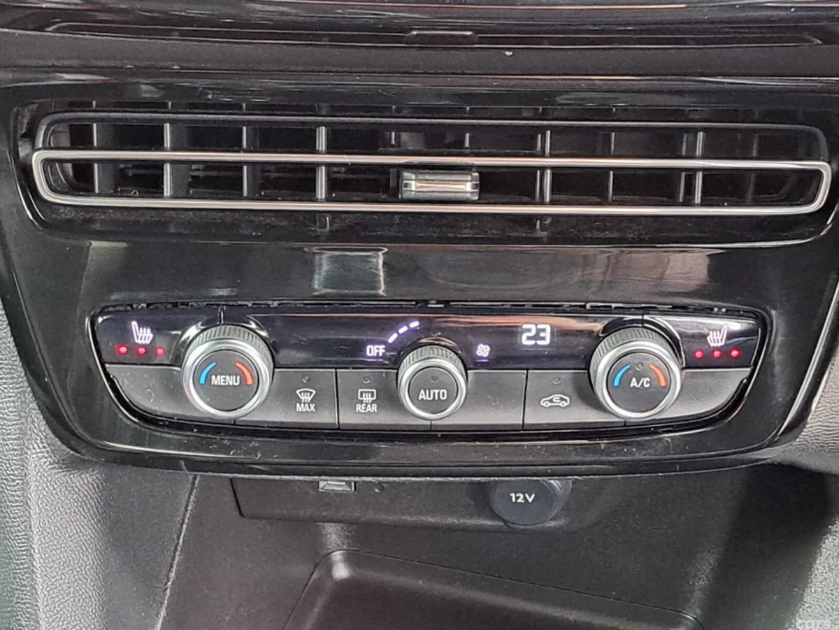 Opel Mokka SUV, Petrol, 2023, Grey