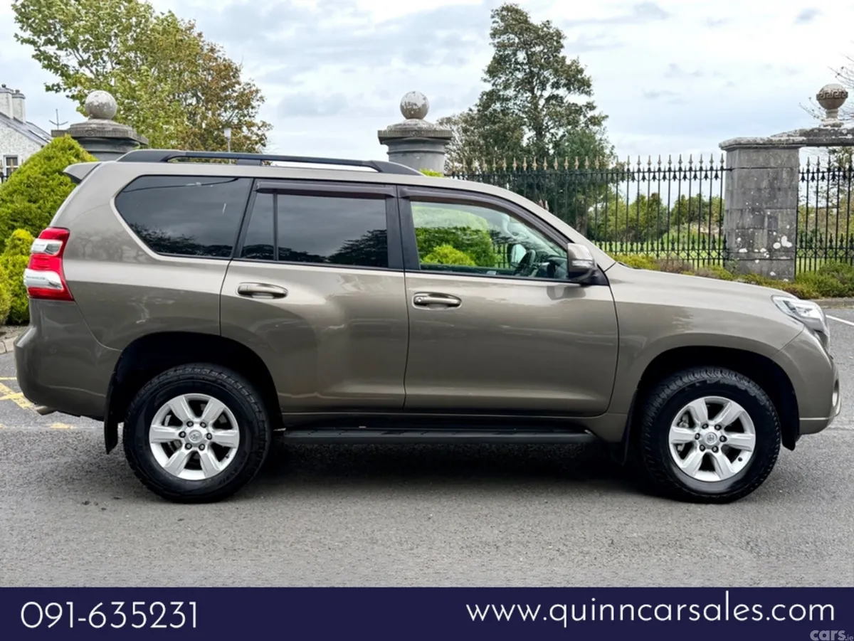 Toyota Land Cruiser SUV, Diesel, 2015, Grey