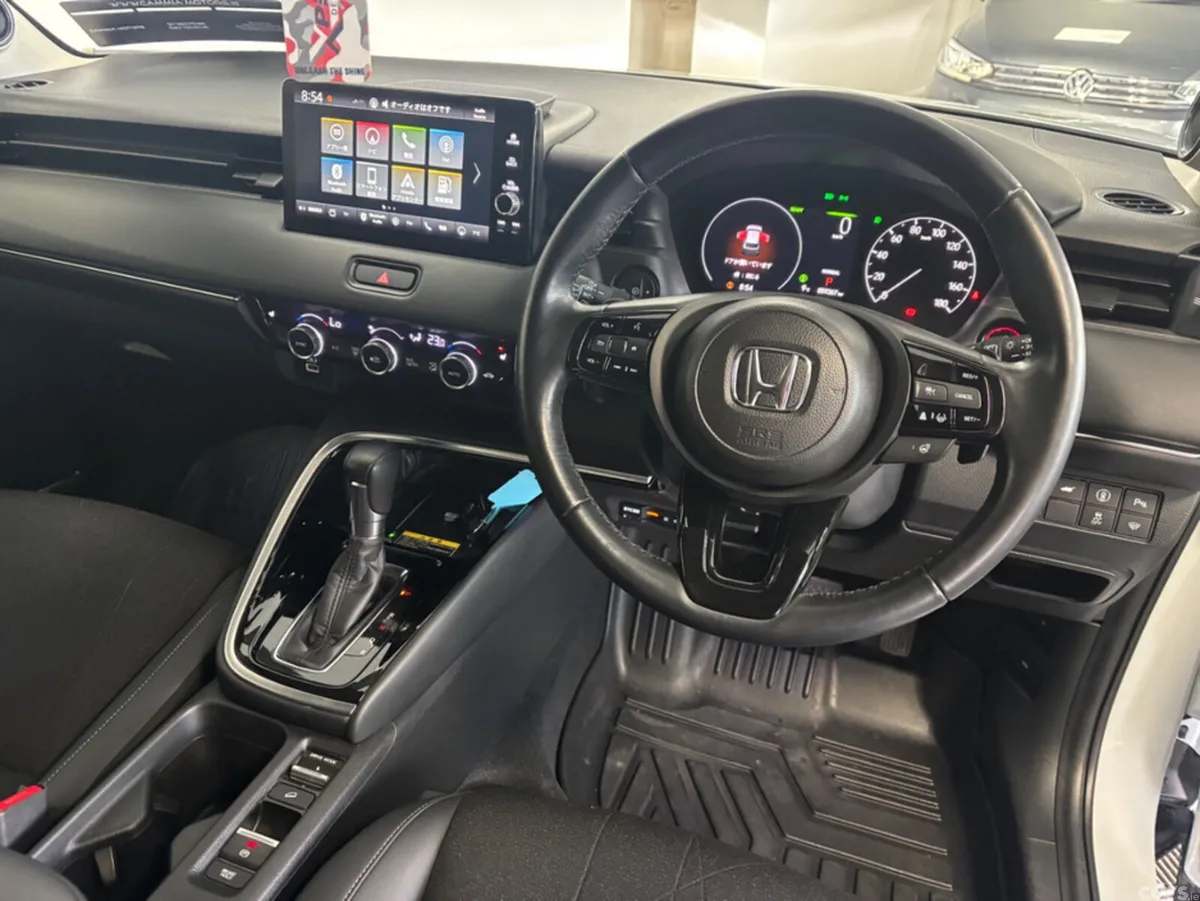 Honda Vezel SUV, Petrol Hybrid, 2022, White