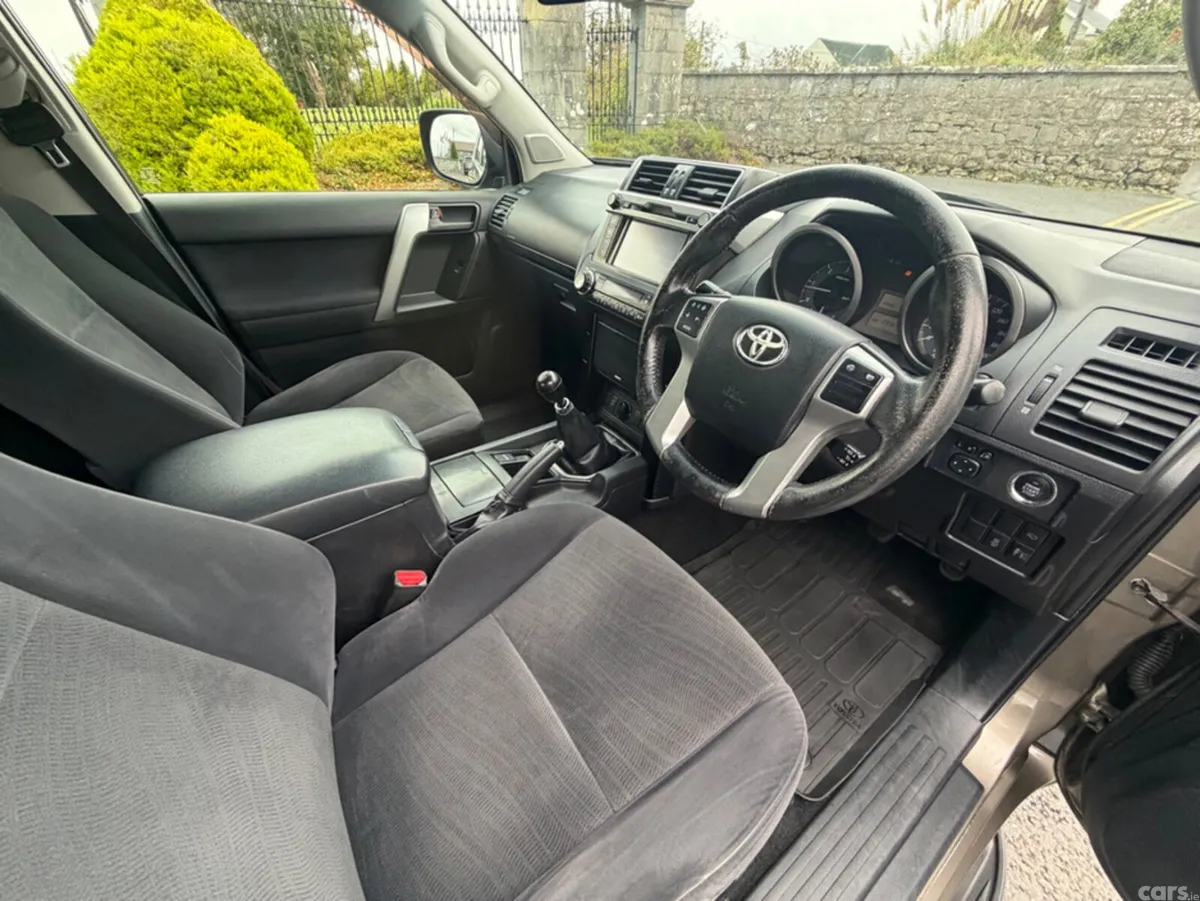 Toyota Land Cruiser SUV, Diesel, 2015, Grey