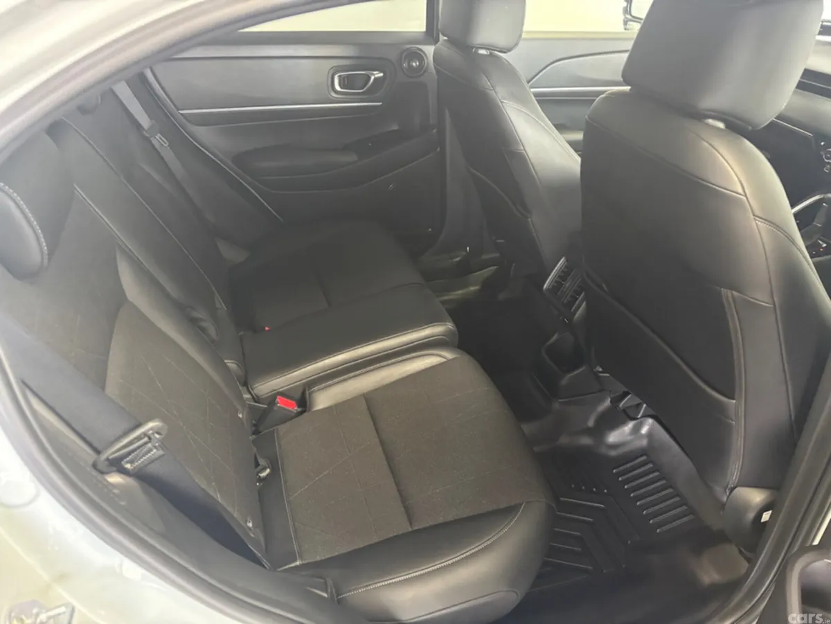 Honda Vezel SUV, Petrol Hybrid, 2022, White