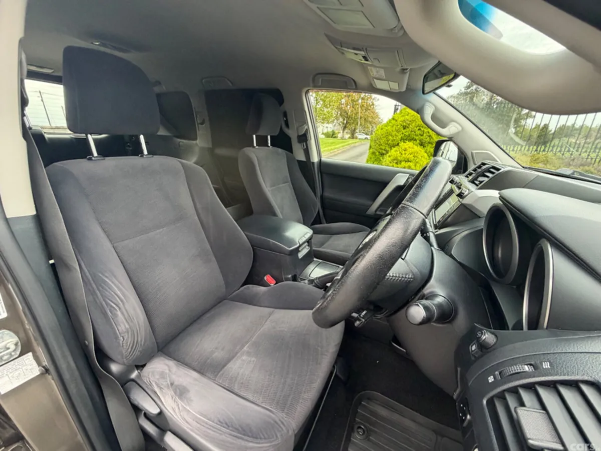 Toyota Land Cruiser SUV, Diesel, 2015, Grey