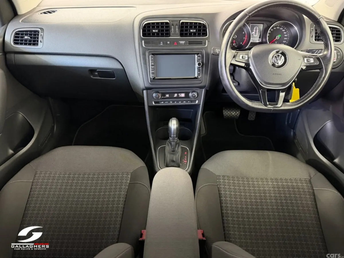 Volkswagen Polo Hatchback, Petrol, 2017, Blue