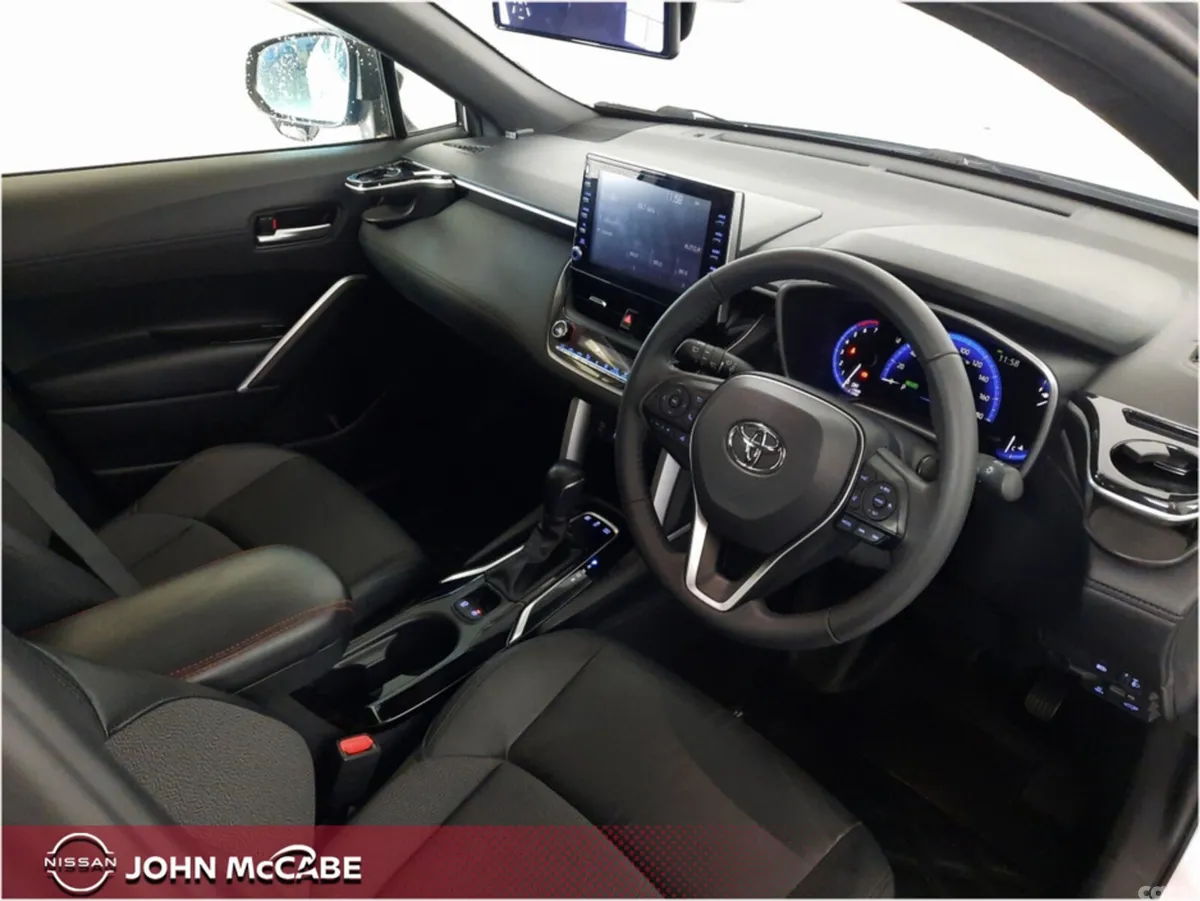 Toyota Corolla Cross MPV, Petrol Hybrid, 2022, Silver