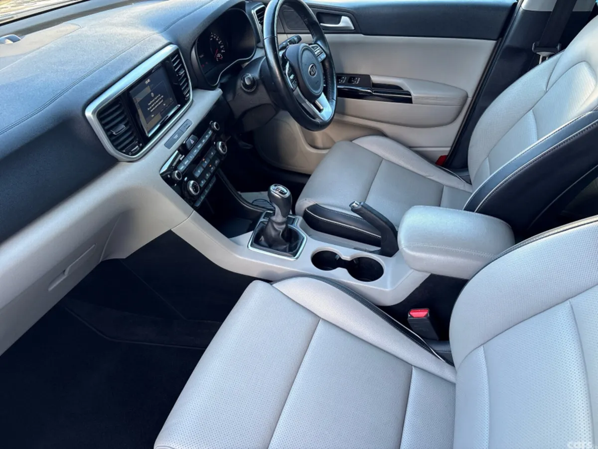 Kia Sportage MPV, Diesel, 2019, Grey