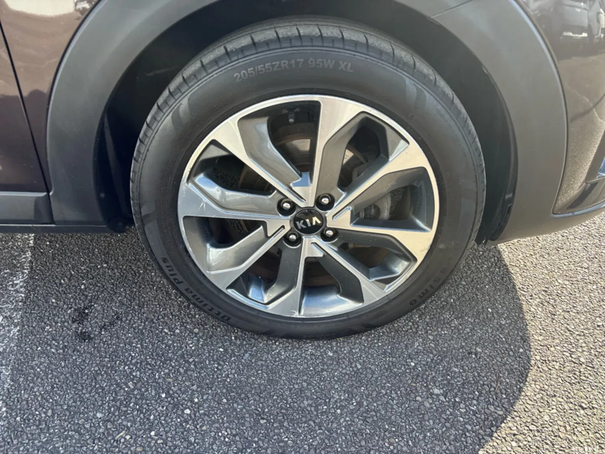 Kia Stonic Estate, Petrol, 2018, Brown