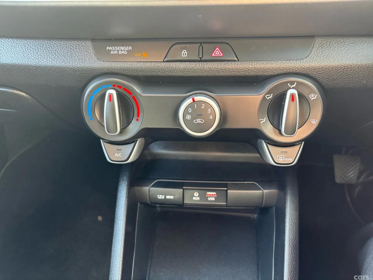 Kia Stonic Estate, Petrol, 2018, Brown