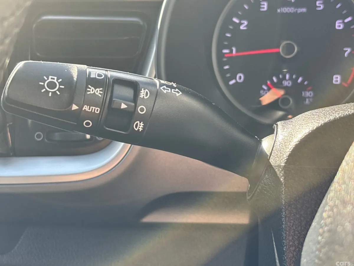 Kia Stonic Estate, Petrol, 2018, Brown