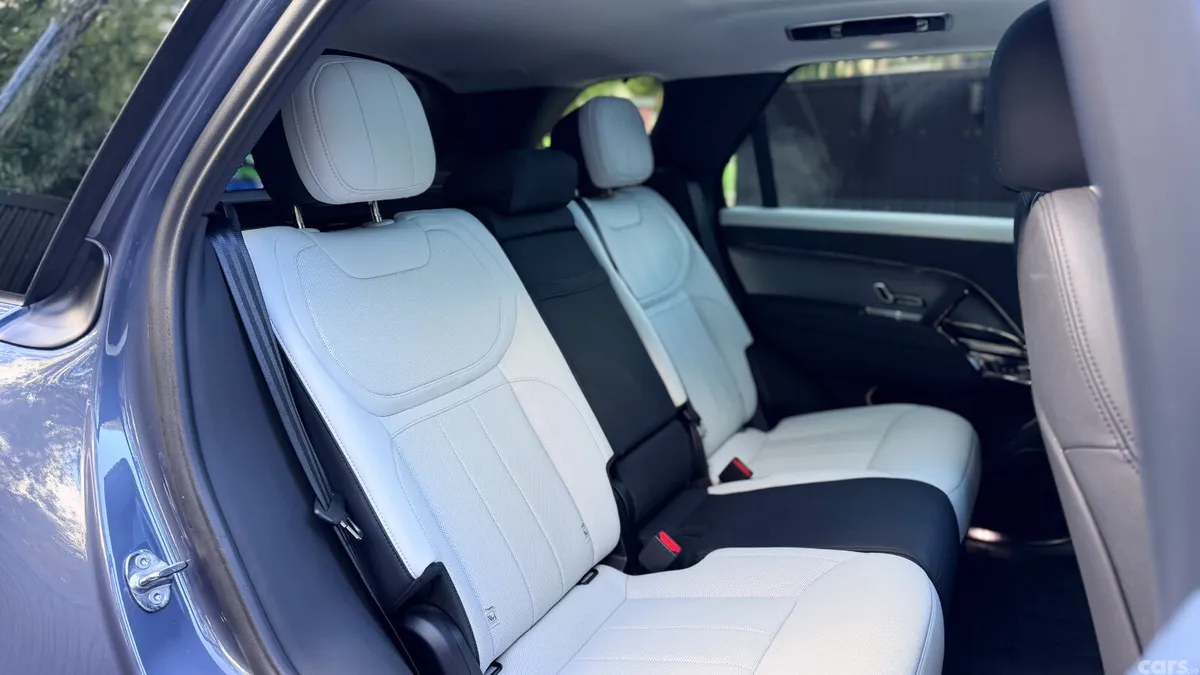 Land Rover Range Rover SUV, Petrol Plug-in Hybrid, 2023, Blue