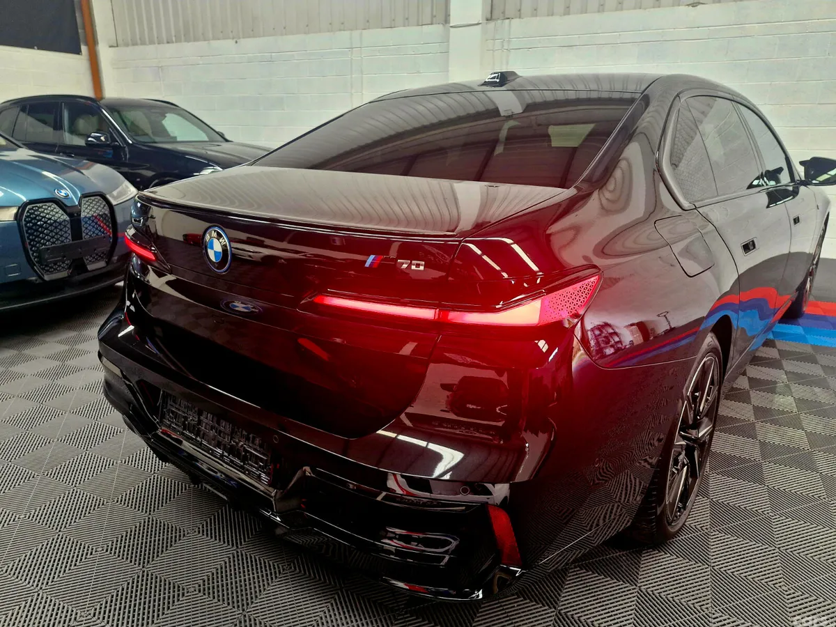 BMW i7 Saloon, Electric, 2024, Black