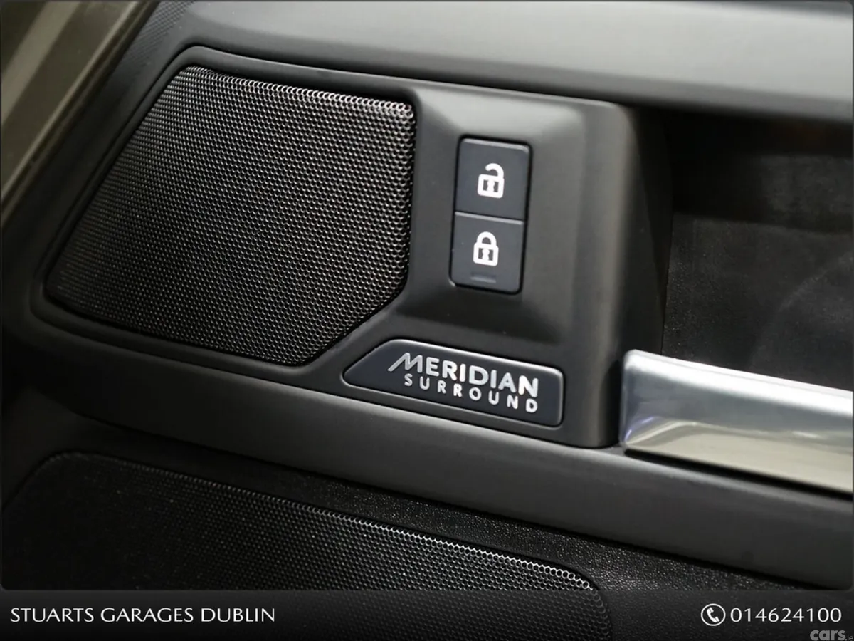 Land Rover Defender Estate, Petrol Plug-in Hybrid, 2025, Silver