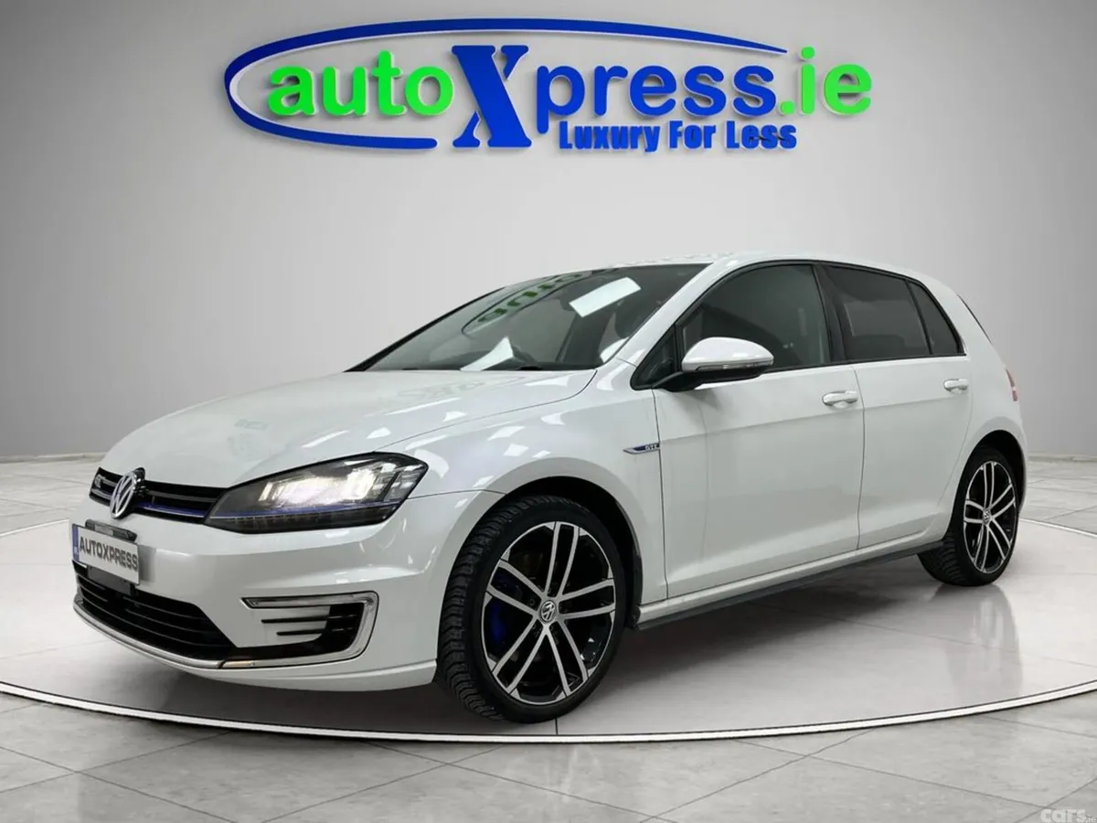 Volkswagen Golf Hatchback, Petrol Plug-in Hybrid, 2017, White