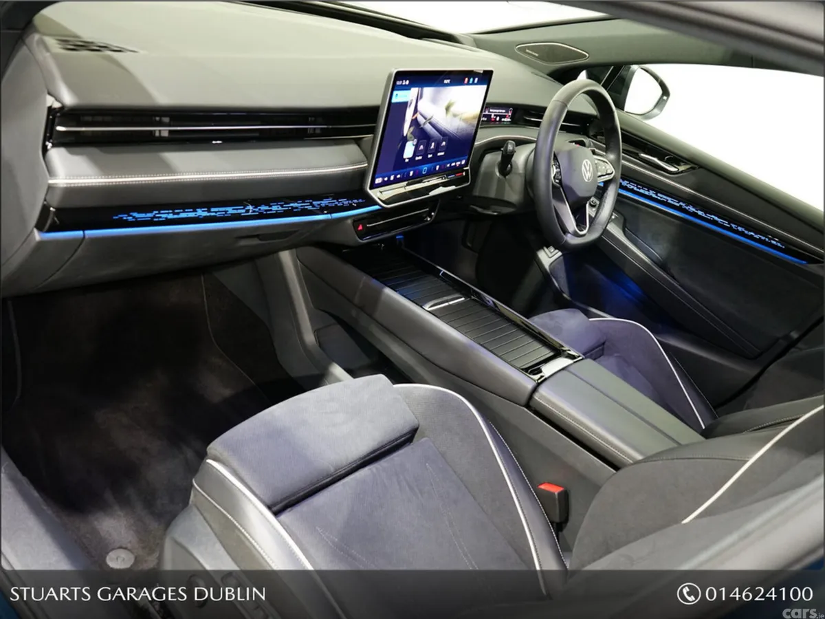 Volkswagen ID.7 Hatchback, Electric, 2026, Blue