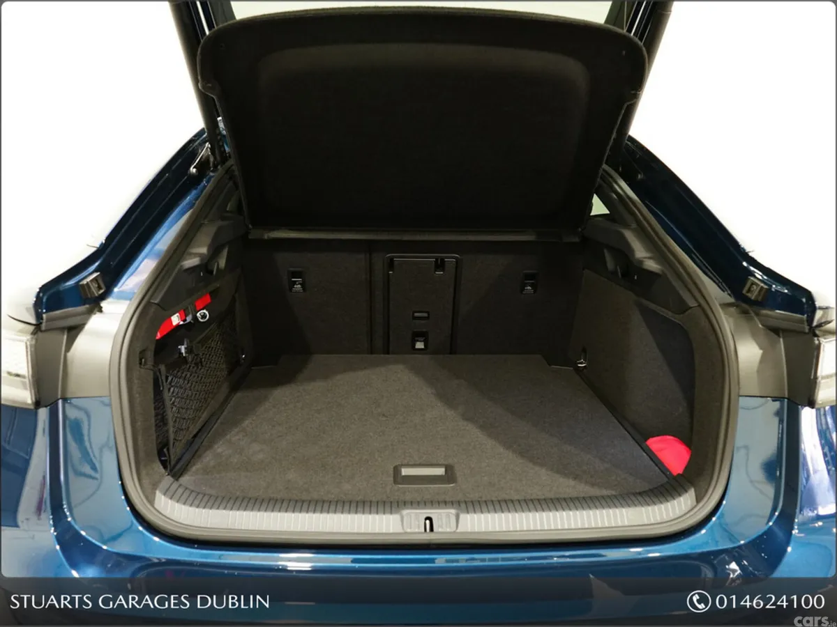 Volkswagen ID.7 Hatchback, Electric, 2026, Blue