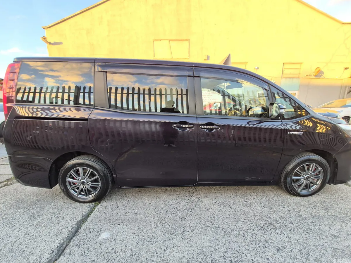 Toyota Noah MPV, Petrol Hybrid, 2016, Beige